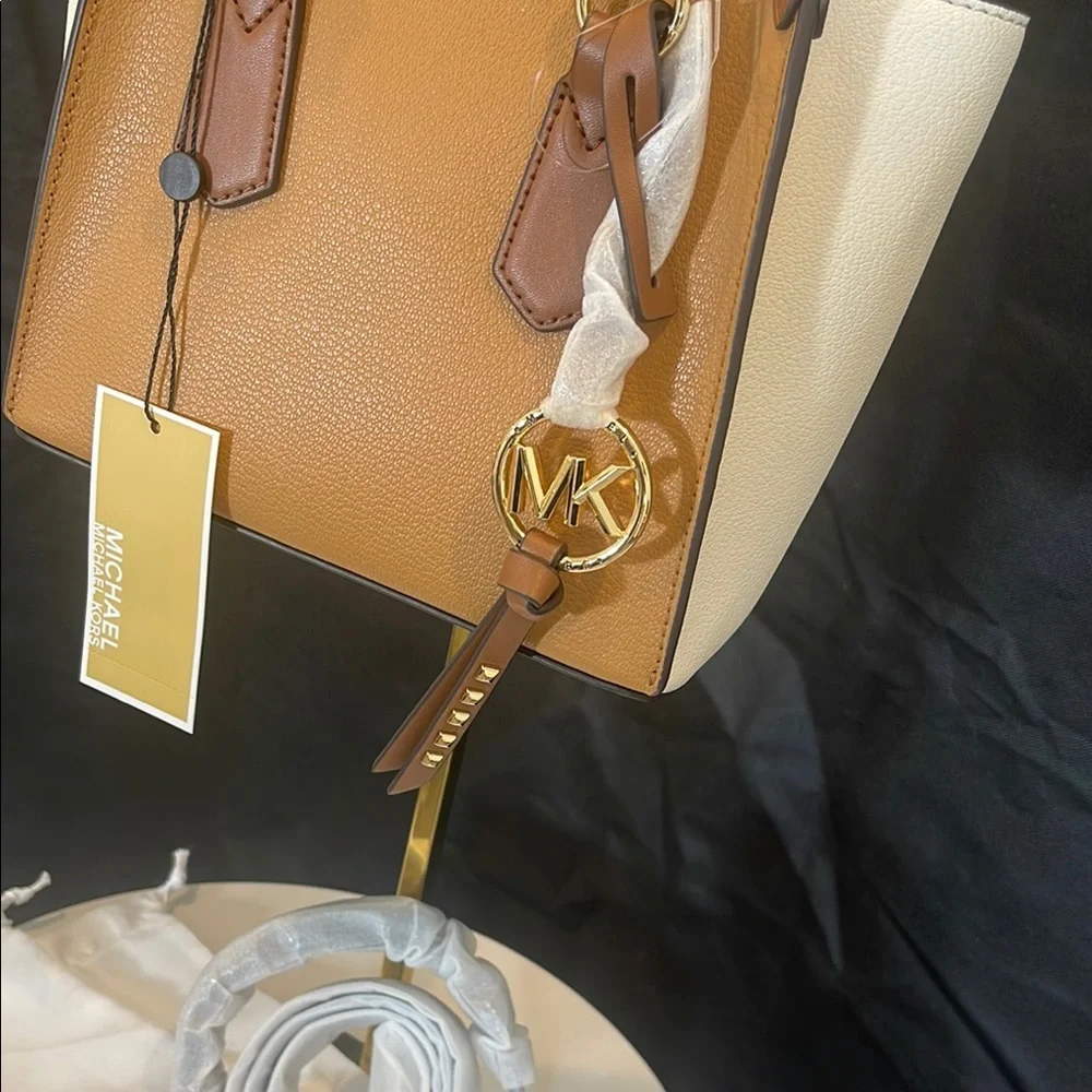 Michael Kors Tan and White Women's Bag - Picture 4 of 10